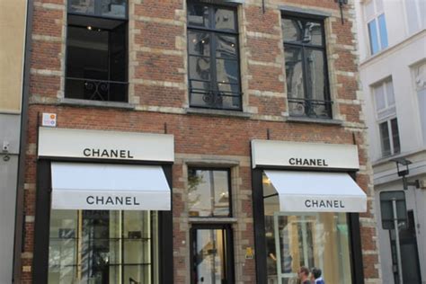 Chanel – Antwerp, Schuttershofstraat 12 (Reviews, address